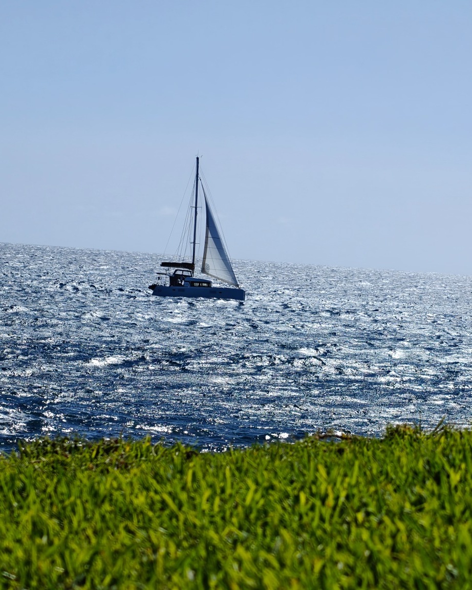 Sailboat off the coast of Golf del Sur within walking distance of the apartment
